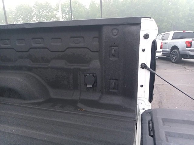 Used 2023 GMC Canyon AT4 image 15