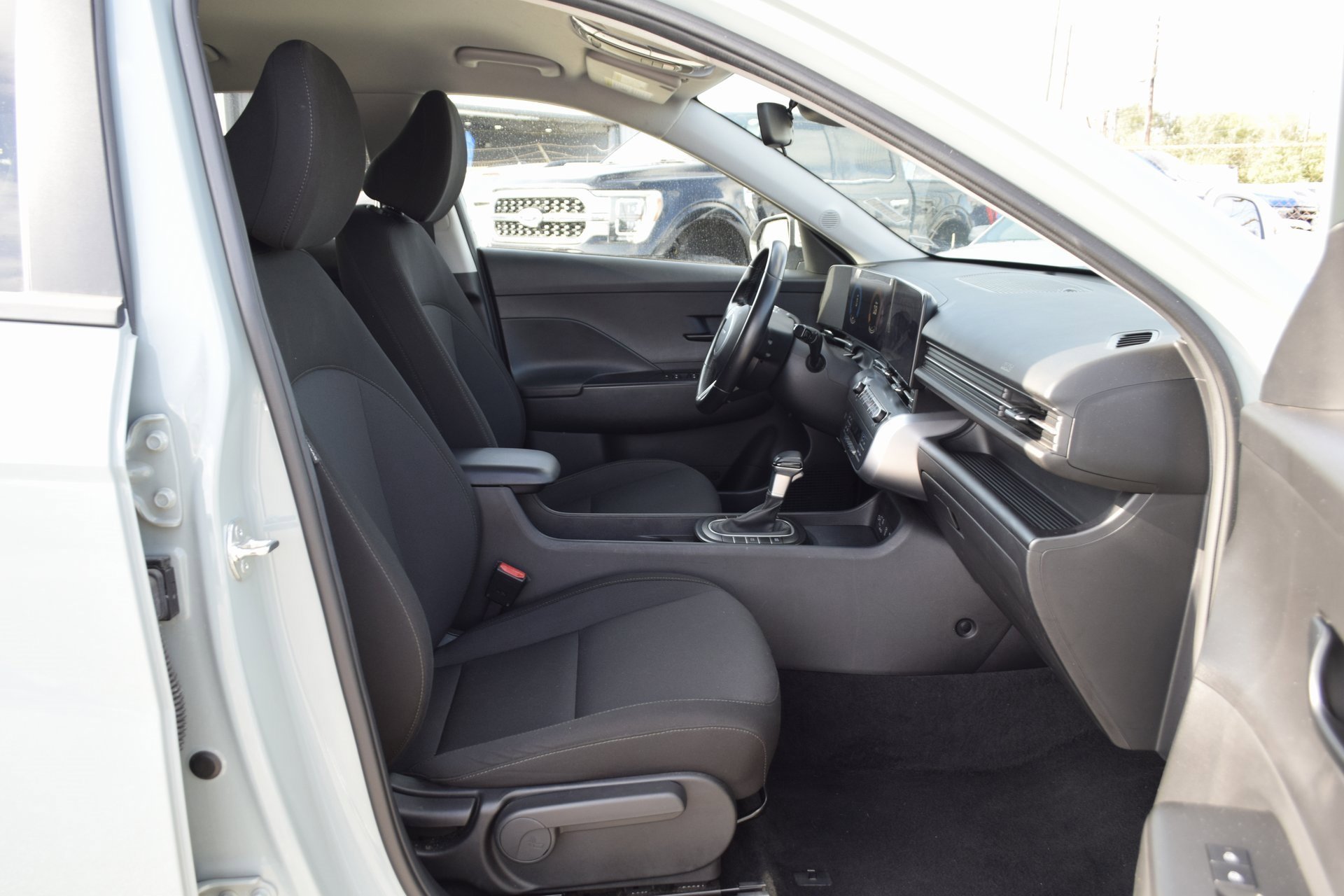 Used 2024 Hyundai Kona SEL image 23