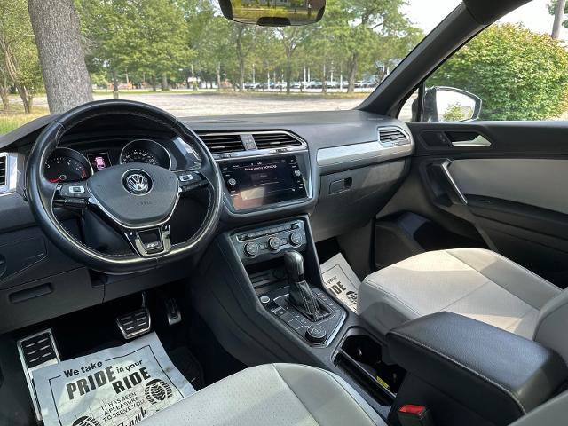 Used 2021 Volkswagen Tiguan SE R-Line AWD/4WD image 3
