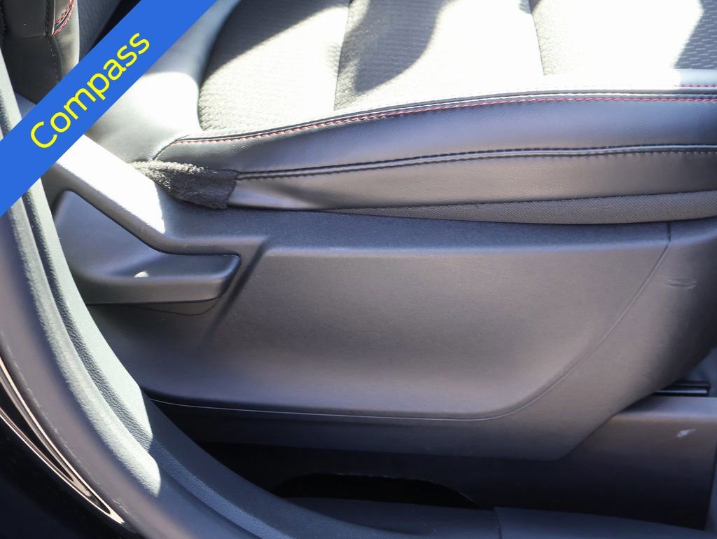 Certified 2025 Ford Escape ST-Line image 11