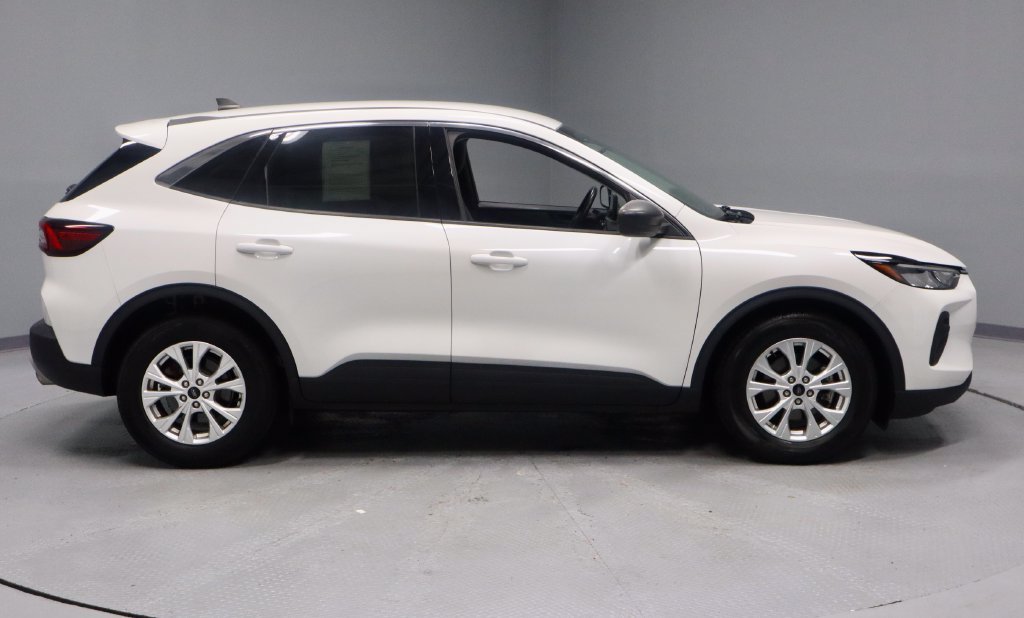 Certified 2023 Ford Escape Active w/ Cold Weather Package FWD image 9
