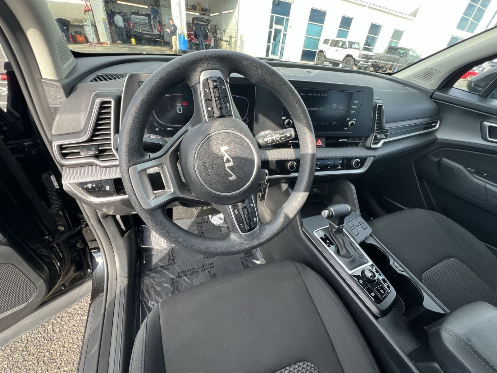 Used 2024 Kia Sportage LX image 16