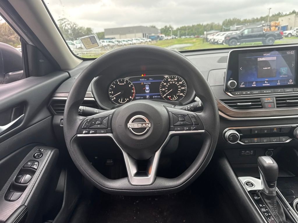 Used 2024 Nissan Altima 2.5 SV FWD image 12