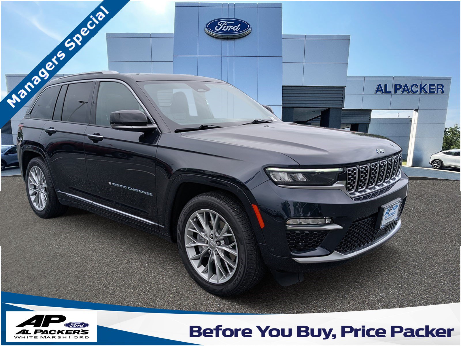 Used 2023 Jeep Grand Cherokee Summit w/ Advanced Protech Group IV AWD/4WD image 1