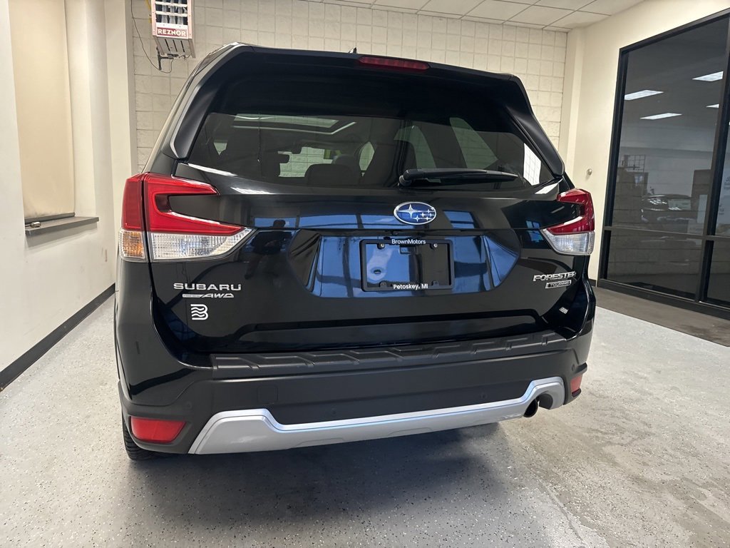 Used 2021 Subaru Forester Touring image 5