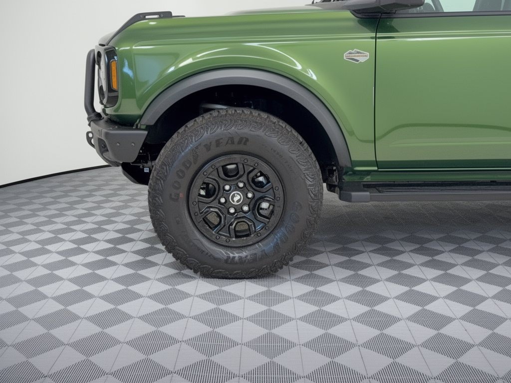 Certified 2022 Ford Bronco Wildtrak AWD/4WD image 13