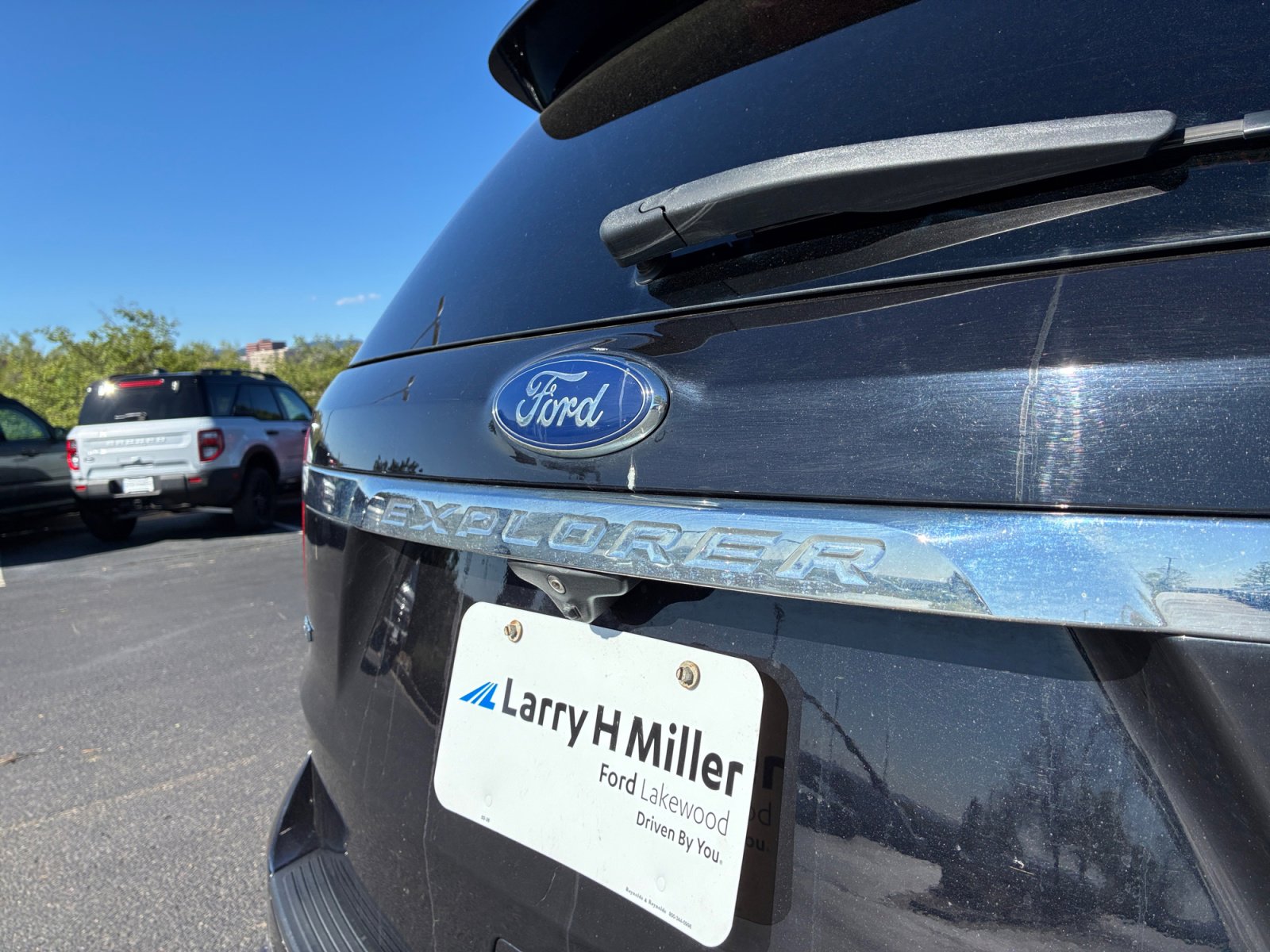 Certified 2019 Ford Explorer XLT w/ Equipment Group 202A AWD/4WD image 24