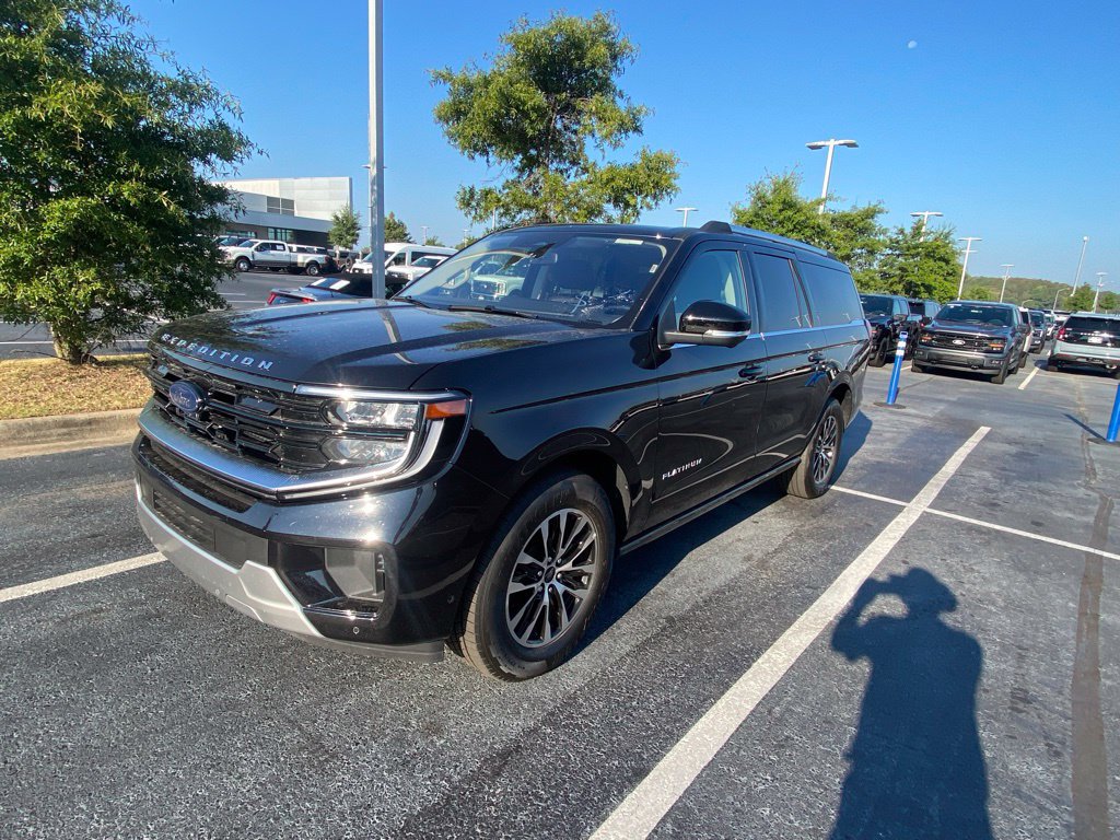Certified 2025 Ford Expedition Max Platinum AWD/4WD image 3