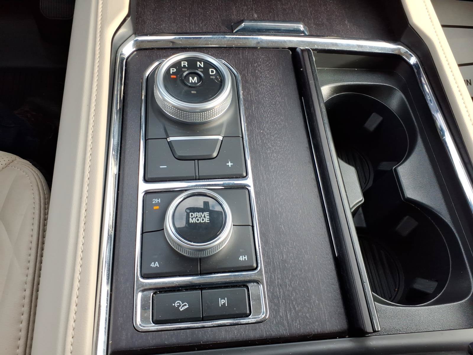 Certified 2024 Ford Expedition Platinum AWD/4WD image 23