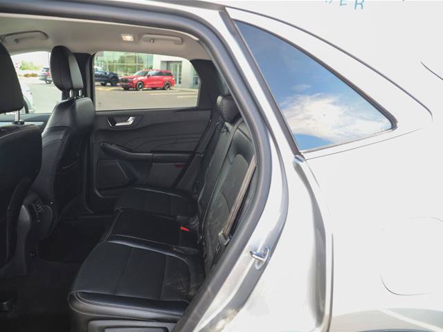 Certified 2024 Ford Escape Platinum AWD/4WD image 24