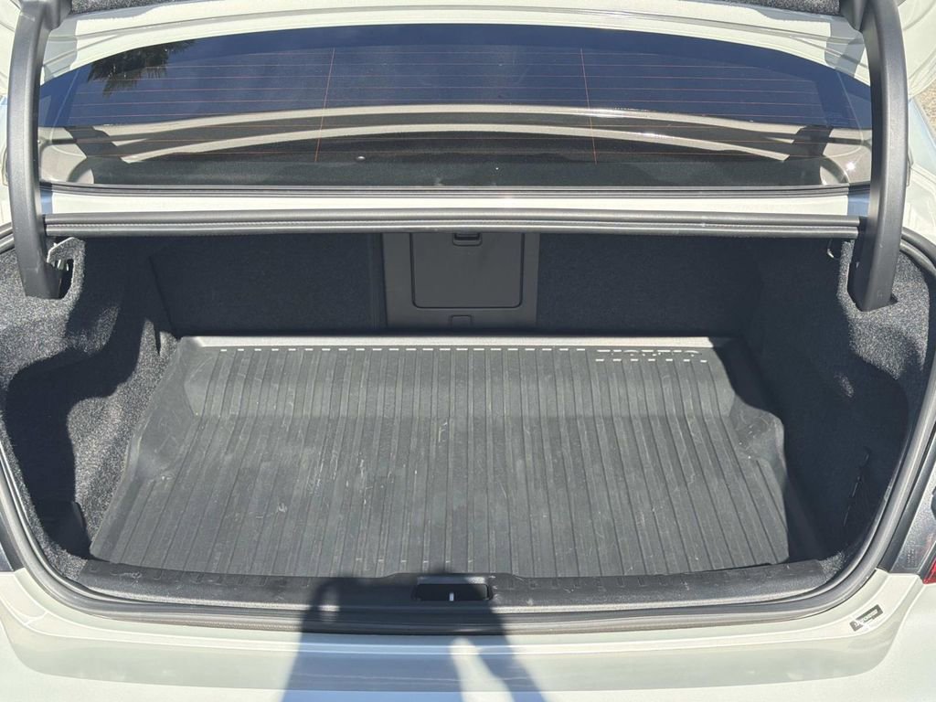 Used 2019 Volvo S60 T5 Momentum w/ Premium Package image 21