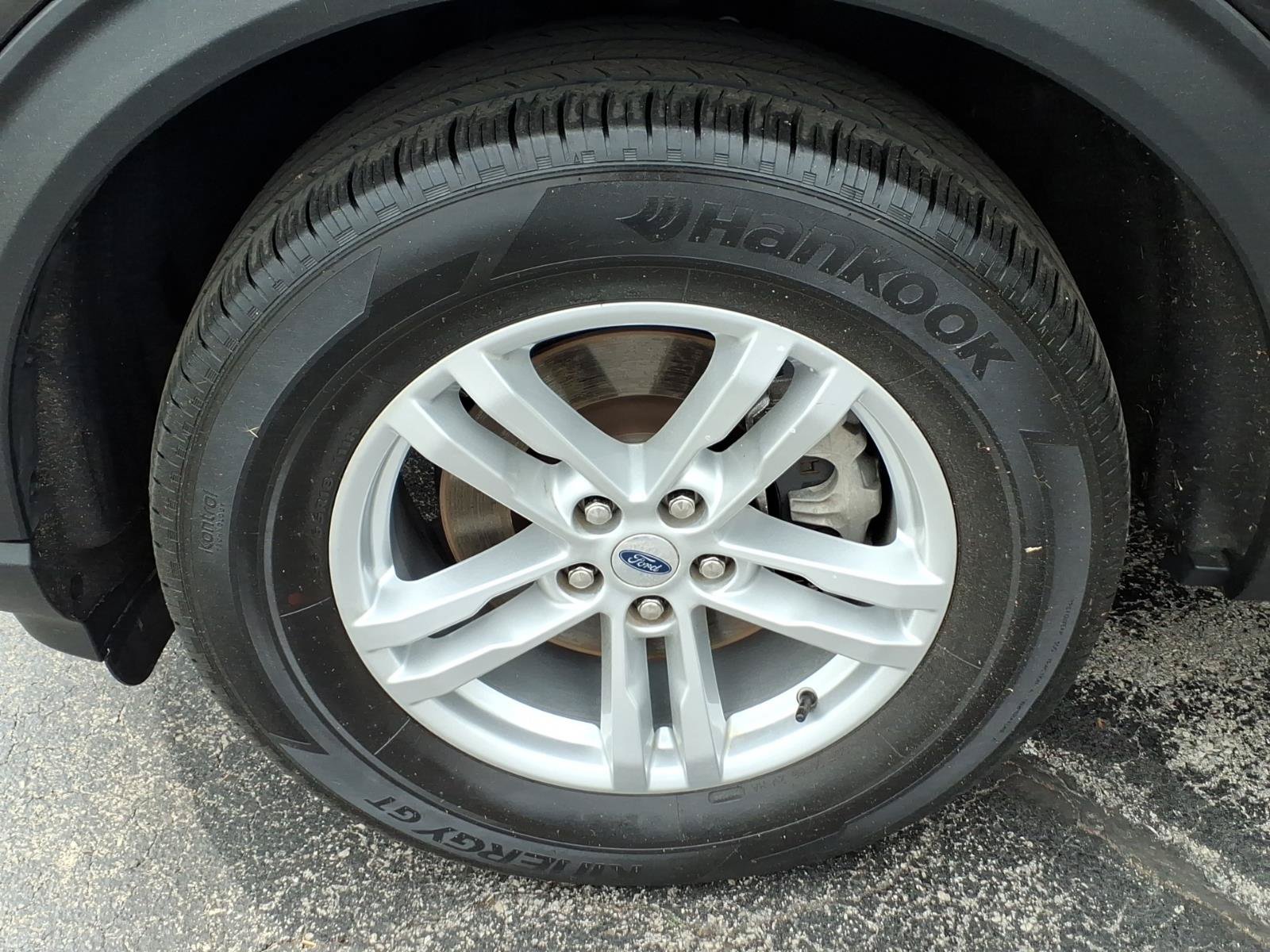 Certified 2023 Ford Explorer XLT AWD/4WD image 10