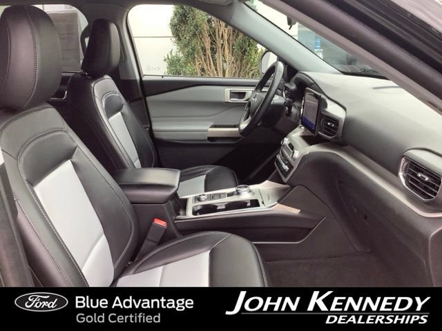 Certified 2023 Ford Explorer XLT w/ Equipment Group 202A AWD/4WD image 24