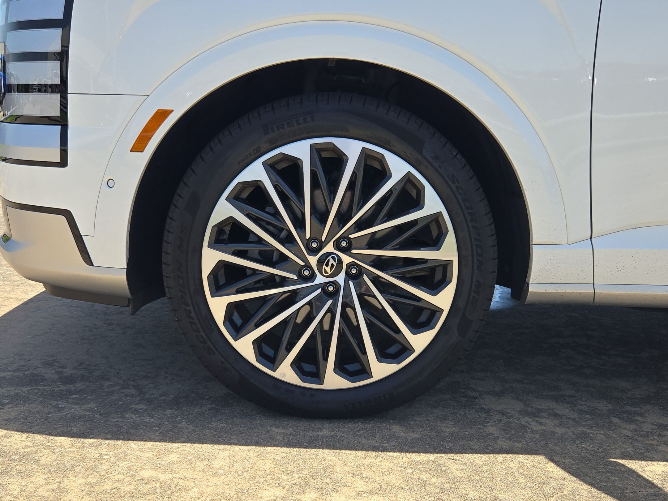 Used 2026 Hyundai Palisade Calligraphy AWD/4WD image 13