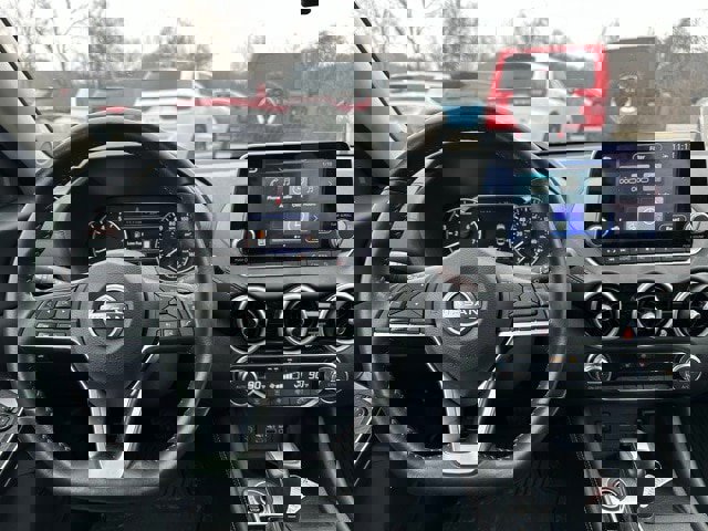 Used 2024 Nissan Sentra SR w/ SR Premium Package image 21