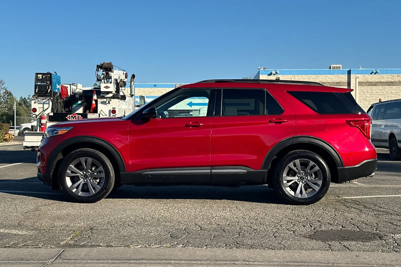 Certified 2022 Ford Explorer XLT w/ Equipment Group 202A image 2