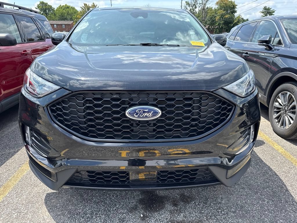Certified 2024 Ford Edge ST-Line AWD/4WD image 10
