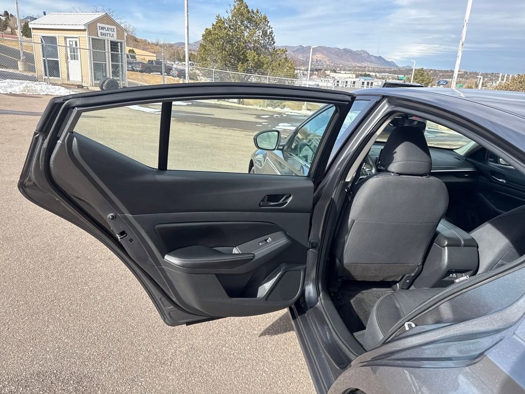 Used 2024 Nissan Altima 2.5 SV image 18