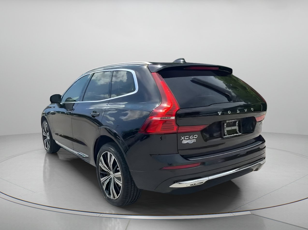 Used 2022 Volvo XC60 B5 Inscription w/ Protection Package Premier FWD image 24