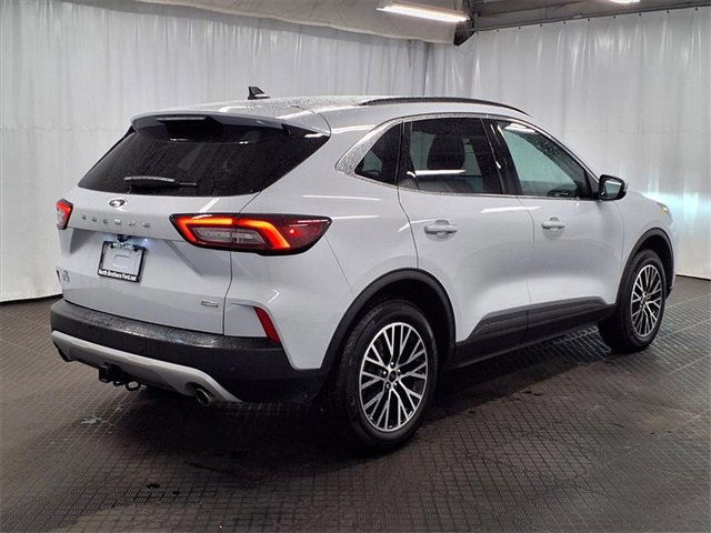 Certified 2025 Ford Escape SE w/ Class II Trailer Tow Package image 4