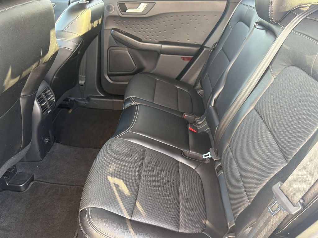 Certified 2020 Ford Escape Titanium FWD image 15