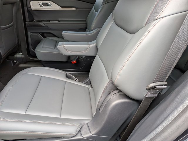 Certified 2026 Ford Explorer Active w/ Active Comfort Package RWD image 18