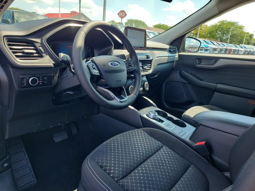 Certified 2023 Ford Escape Active AWD/4WD image 21