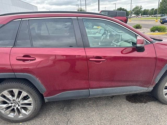 Used 2020 Toyota RAV4 XLE Premium AWD/4WD image 10