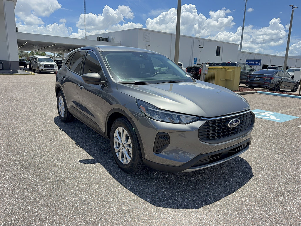 Certified 2024 Ford Escape Active FWD image 4