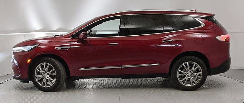 Used 2022 Buick Enclave Essence w/ Experience Buick Package image 2