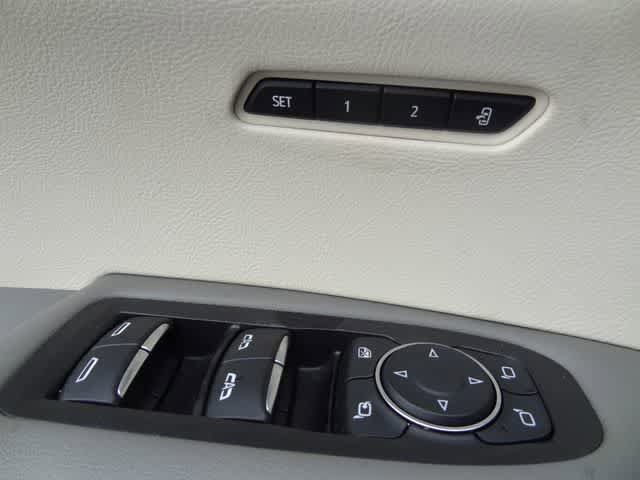 Used 2020 Cadillac XT6 Premium Luxury FWD image 20