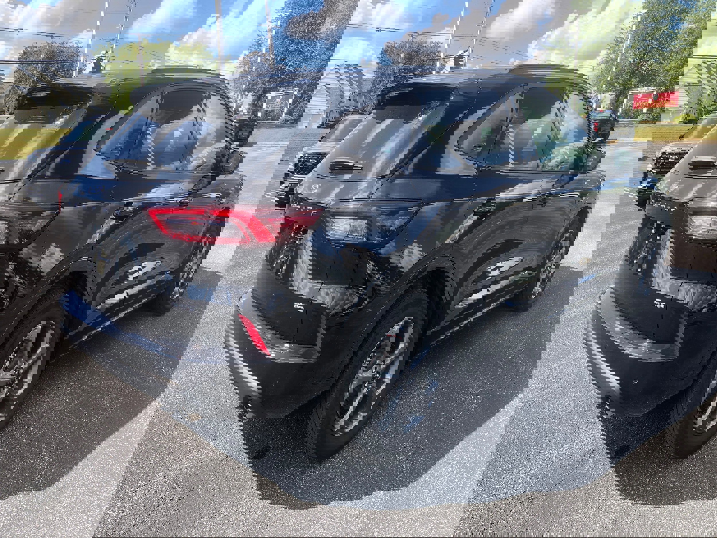 Certified 2023 Ford Escape ST-Line w/ Tech Pack #1 image 4