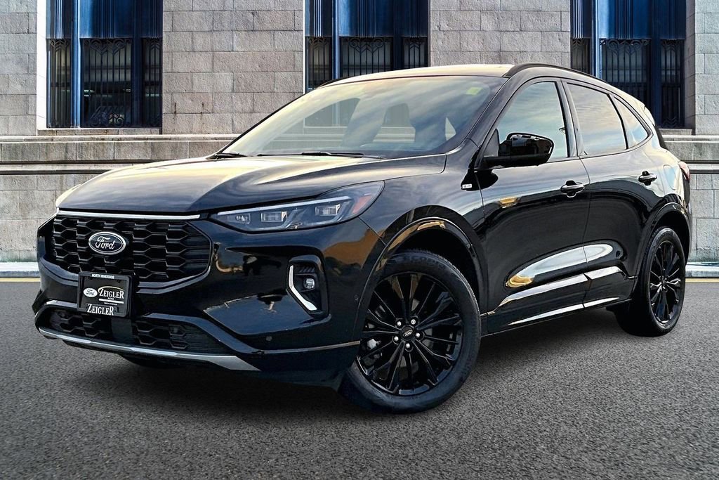 Certified 2023 Ford Escape ST-Line Elite w/ Premium Technology Package AWD/4WD image 2