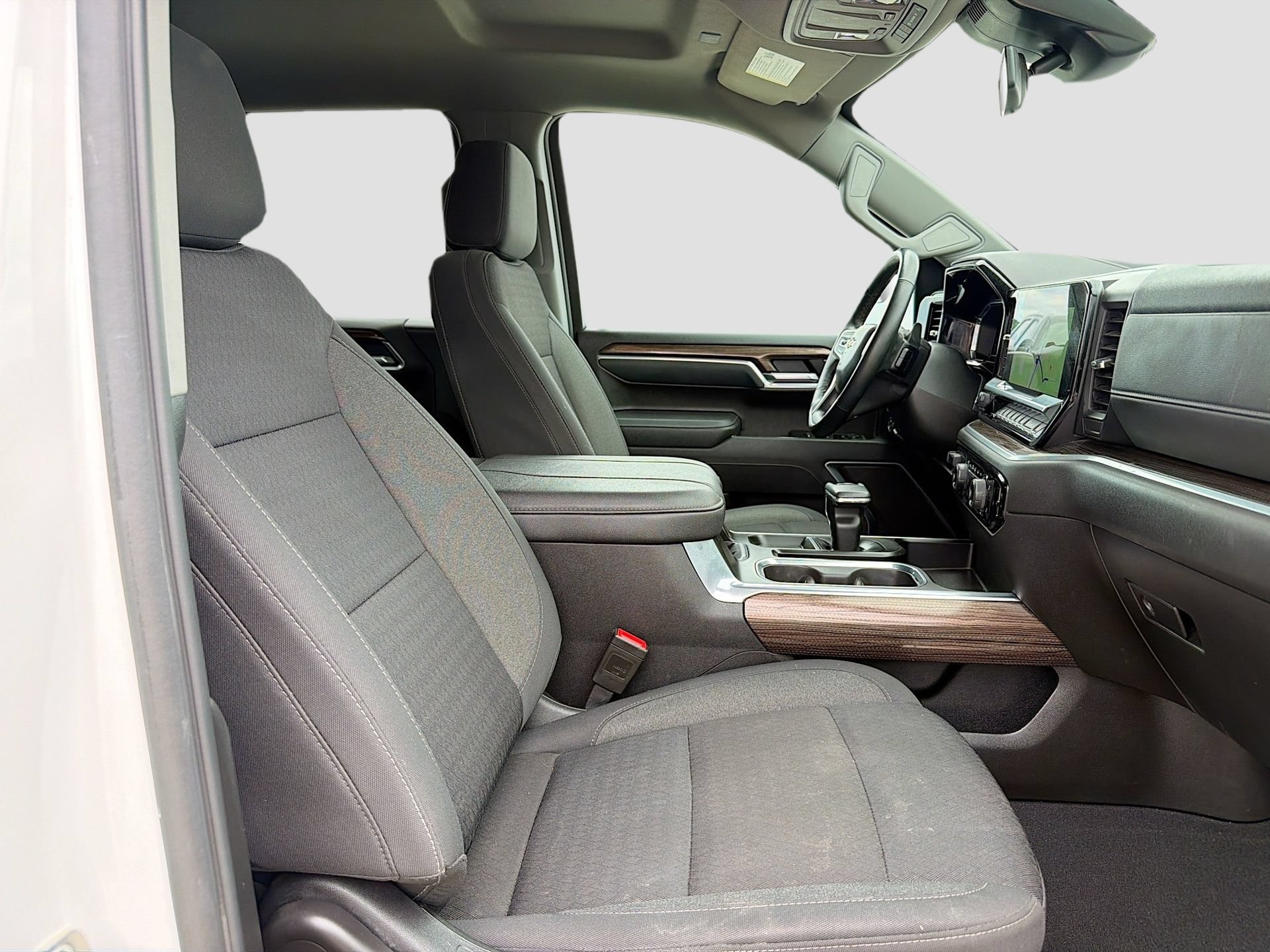 Used 2025 Chevrolet Silverado 1500 LT AWD/4WD image 33