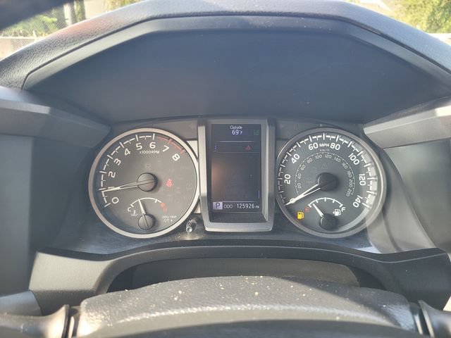 Used 2019 Toyota Tacoma TRD Off-Road AWD/4WD image 29