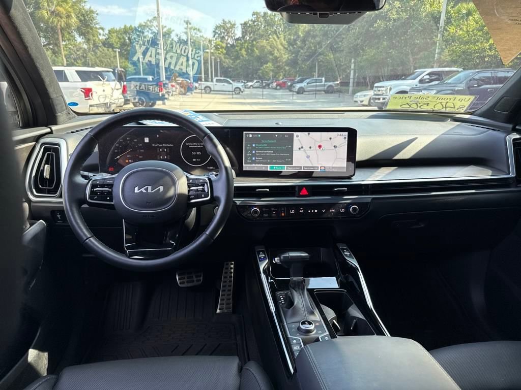 Used 2024 Kia Sorento SX Prestige image 10