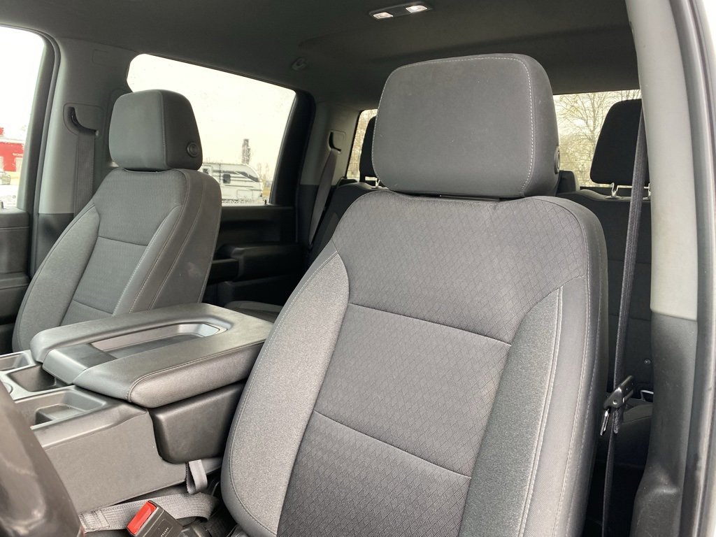 Used 2022 Chevrolet Silverado 2500 LT w/ Convenience Package image 11