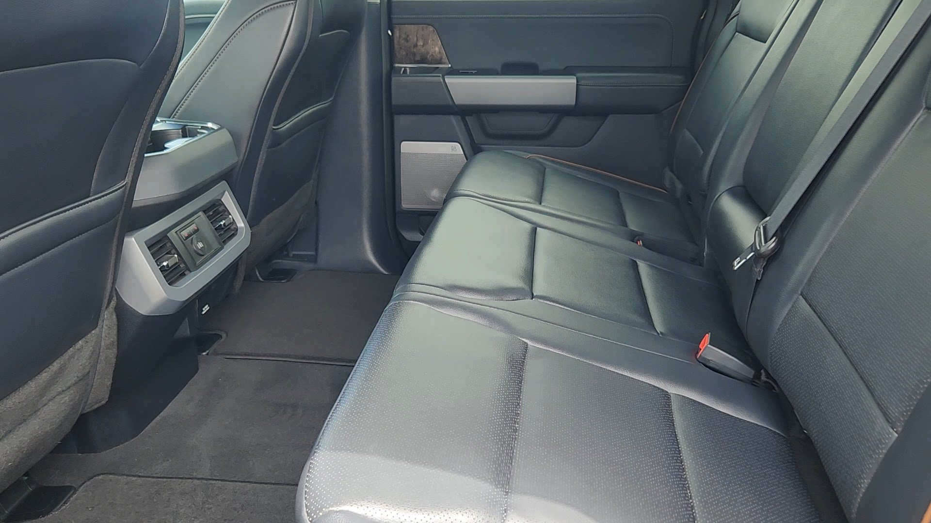 Certified 2025 Ford F250 Lariat AWD/4WD image 20
