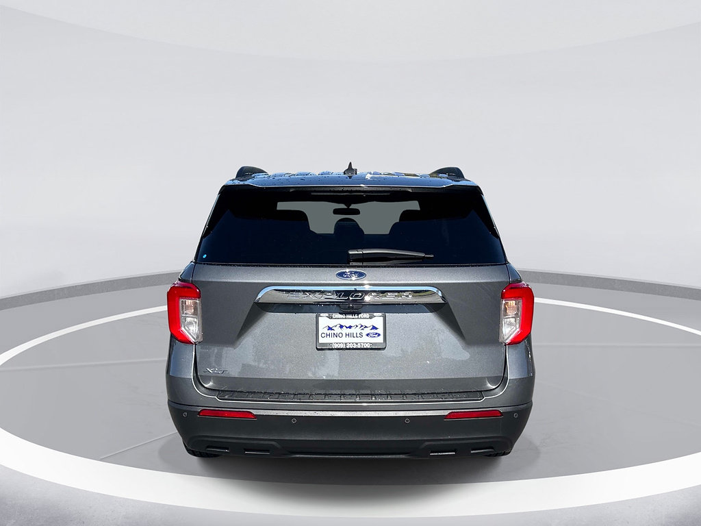 Certified 2023 Ford Explorer XLT RWD image 5