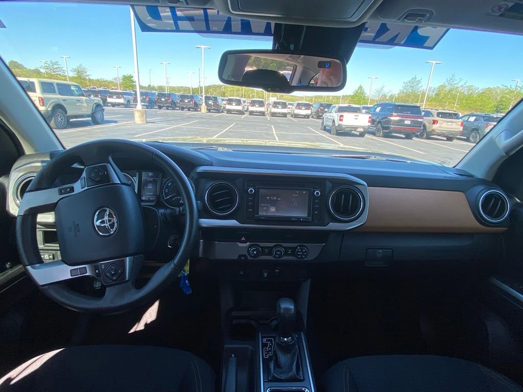 Used 2019 Toyota Tacoma SR5 RWD image 25