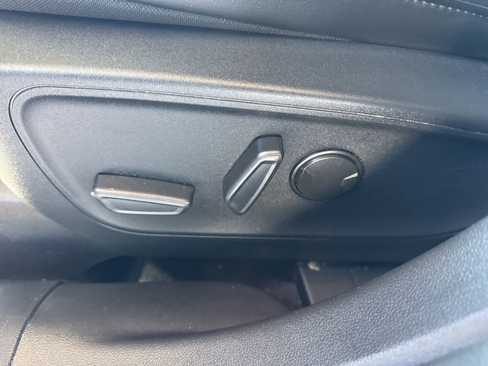 Certified 2024 Ford Escape ST-Line w/ Tech Pack #1 image 25