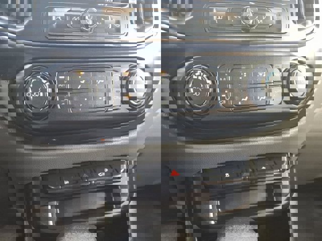 Used 2022 GMC Canyon Elevation Standard image 25