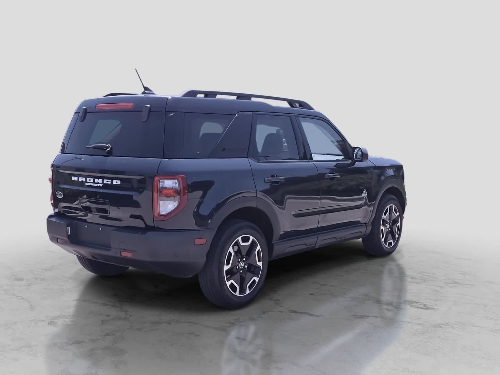 Certified 2023 Ford Bronco Sport Outer Banks AWD/4WD image 8