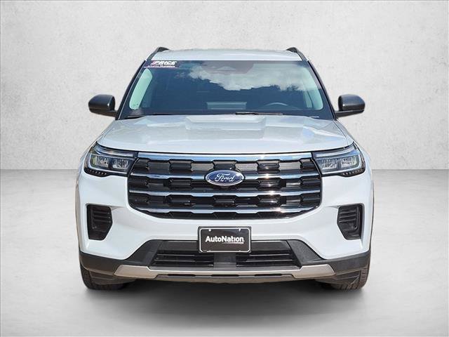 Certified 2025 Ford Explorer Active RWD image 2