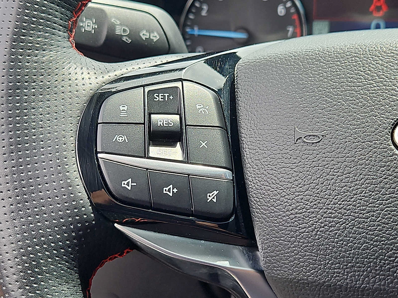Certified 2022 Ford Explorer ST-Line AWD/4WD image 23
