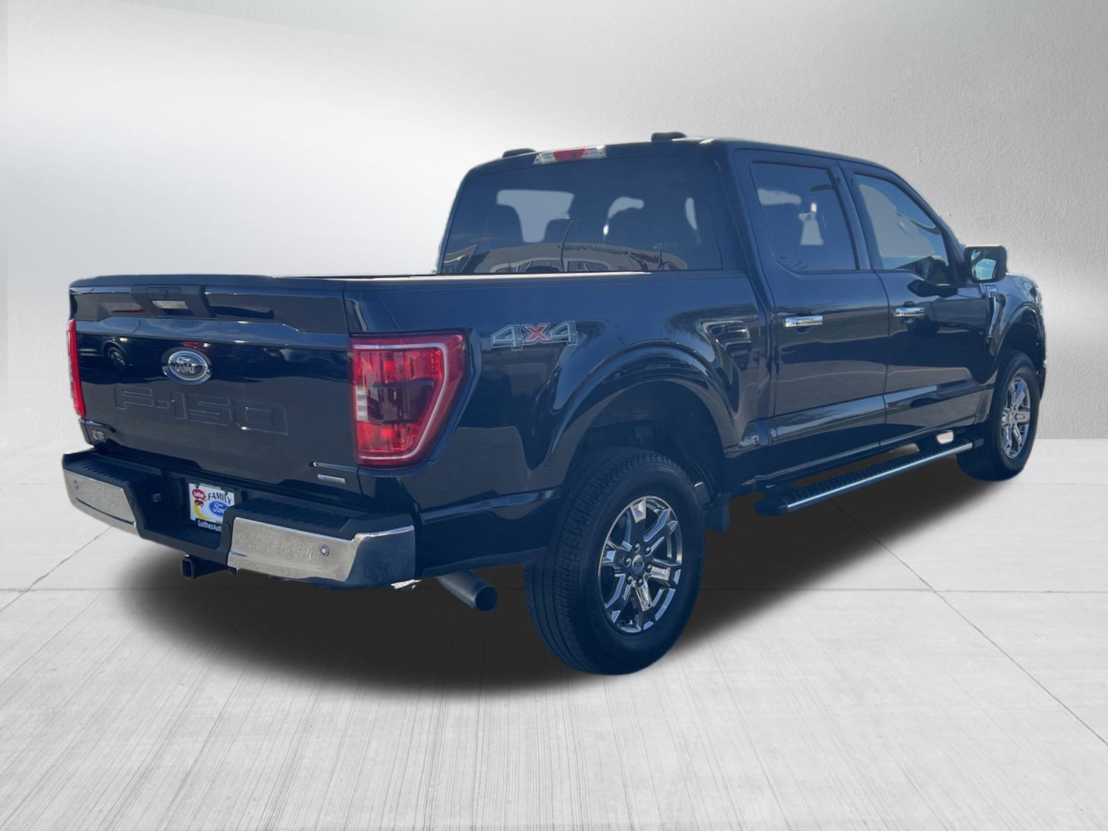 Certified 2022 Ford F150 XLT w/ Equipment Group 301A Mid image 5