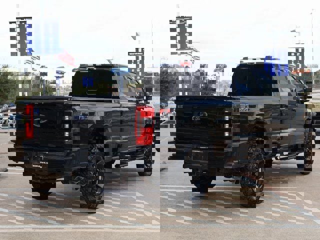 Certified 2023 Ford F250 Lariat w/ Sport Appearance Package image 5