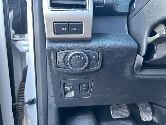 Certified 2018 Ford F150 Lariat image 33