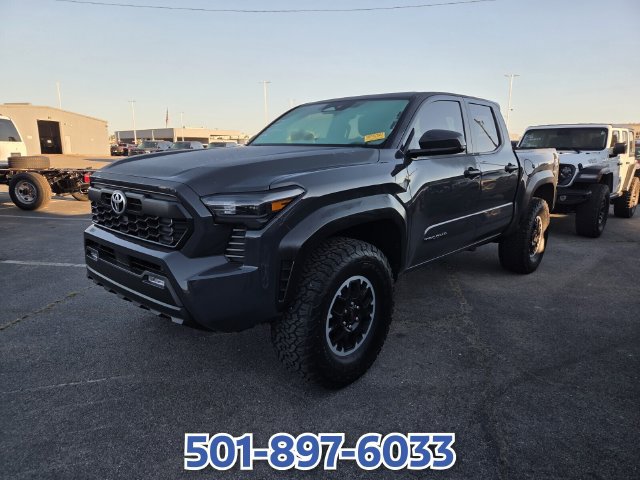 Used 2024 Toyota Tacoma TRD Off-Road AWD/4WD image 10