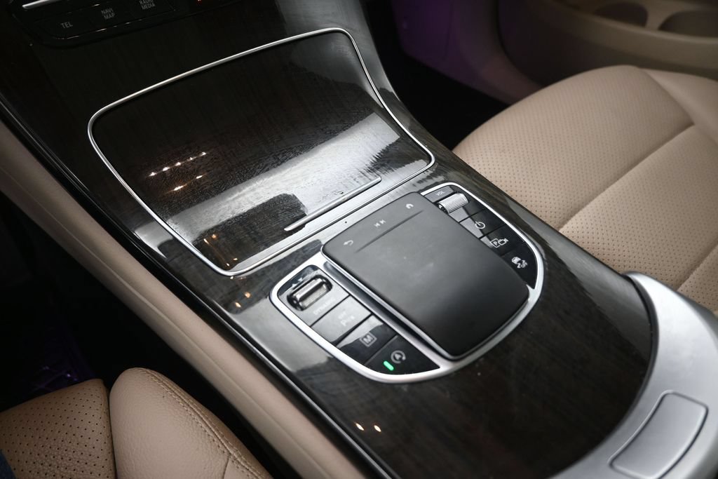 Used 2022 Mercedes-Benz GLC 300 image 29
